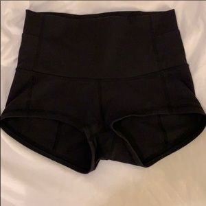 Lululemon wunder under shorts.  Size 6